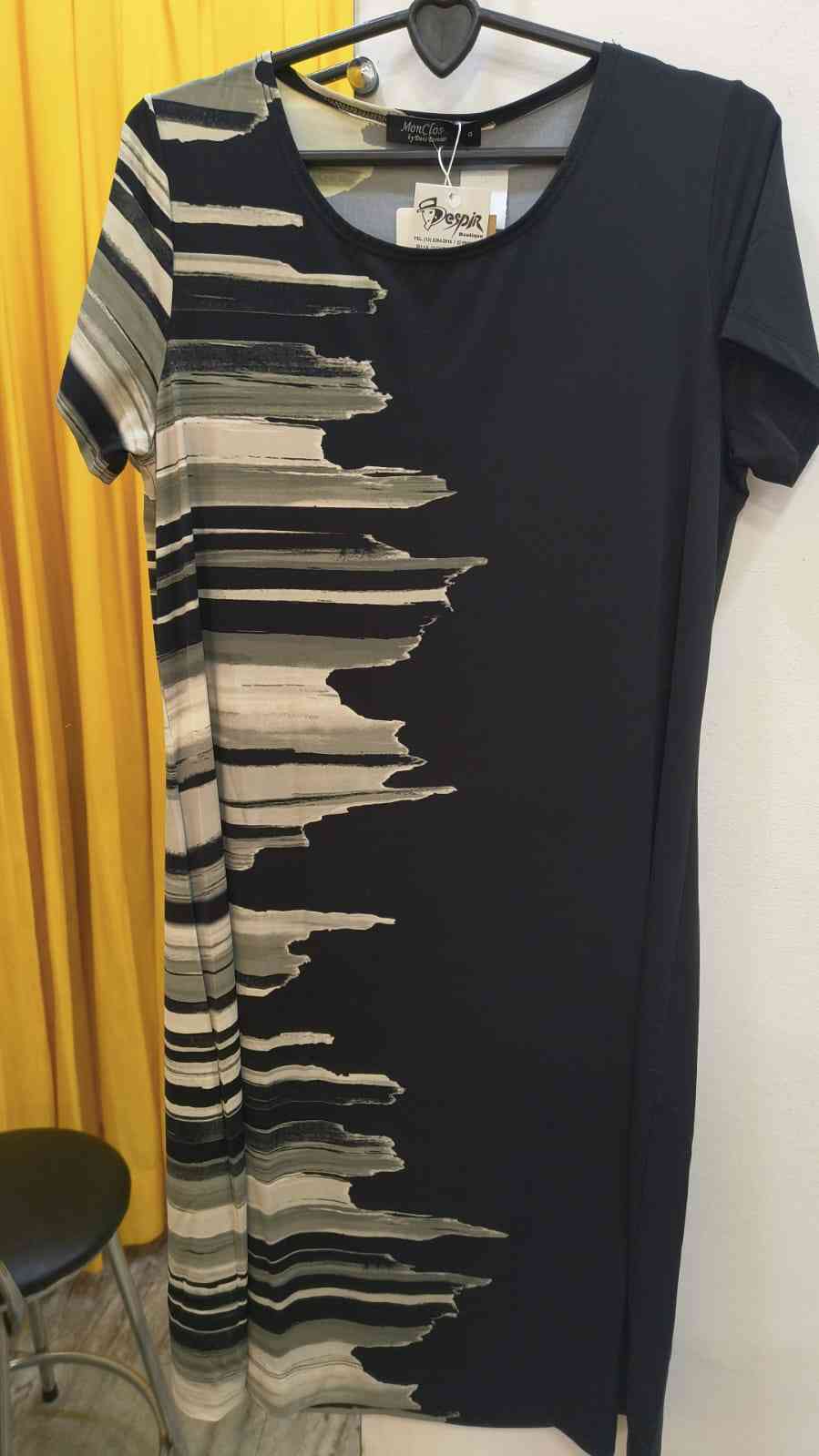 25VEST.MC.PRETO.ESTAMP.LATERAL VERDE FLUITY 