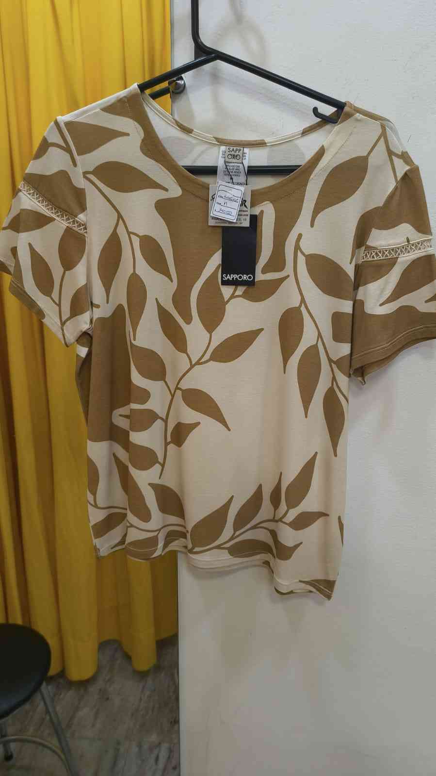 25BL.MC ESTAMP.DETALHE MANGA VISCO BEJE/CRU